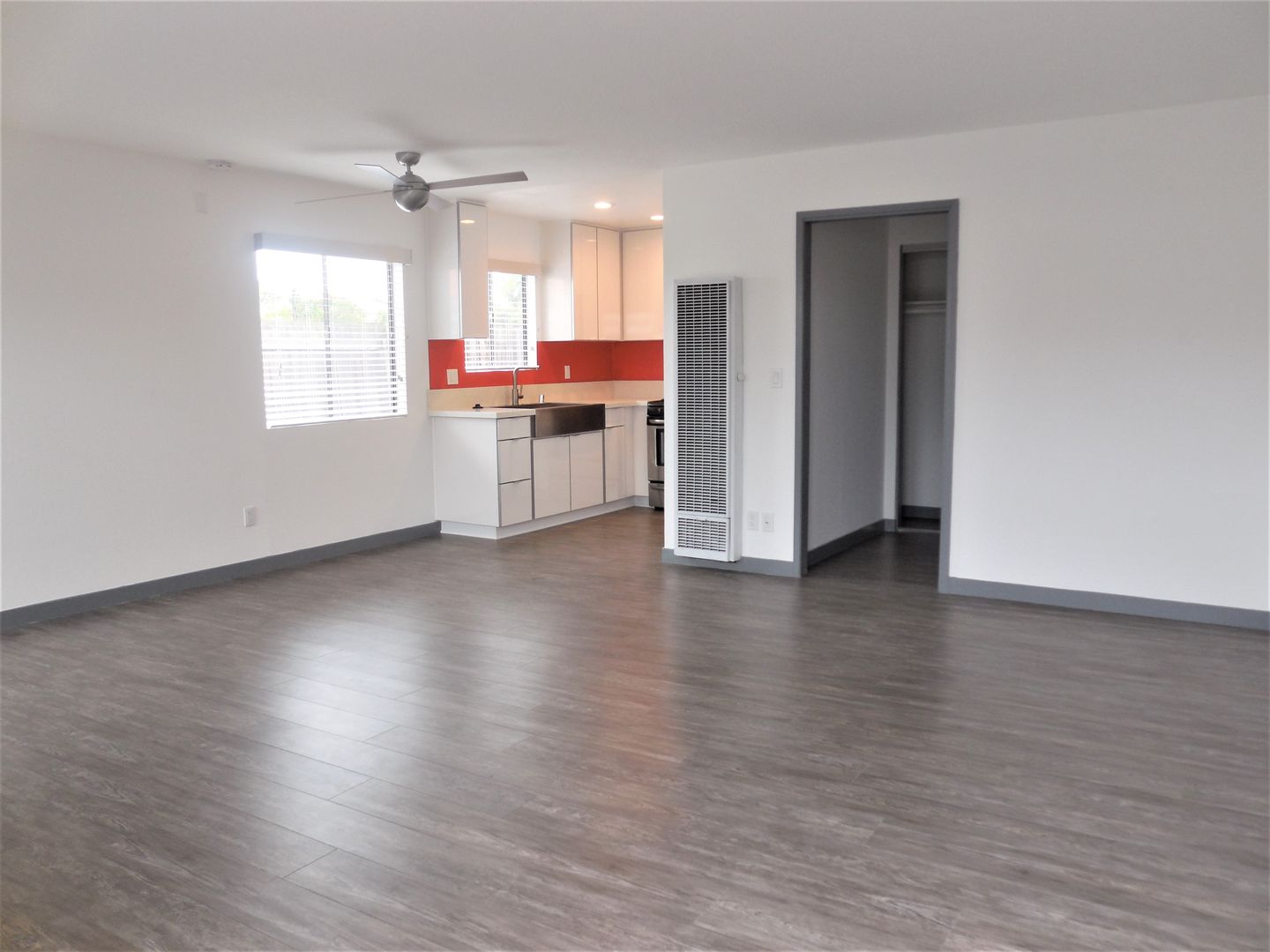 Costa Mesa Apartment: 126 E. 18th Street