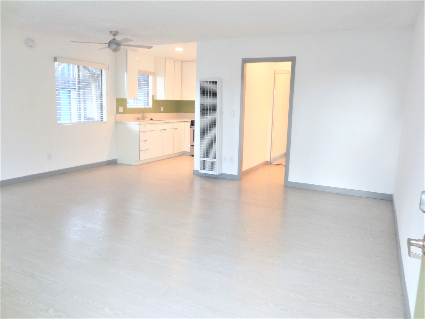 Costa Mesa Apartment: 126 E. 18th Street