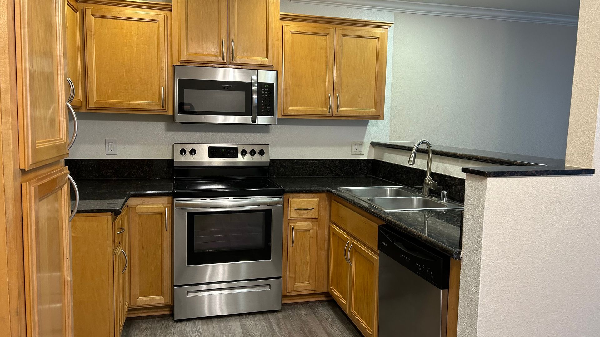 Anaheim Apartment: 2828 W. Ball Road