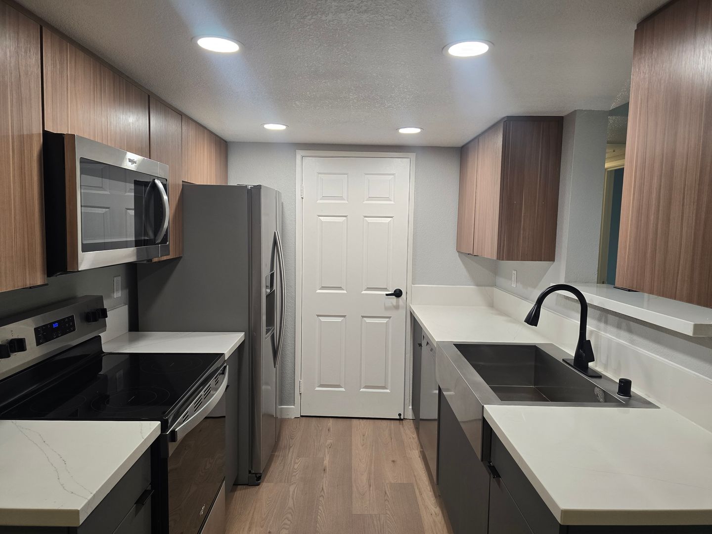 Riverside Apartment: 3957 Pierce Street