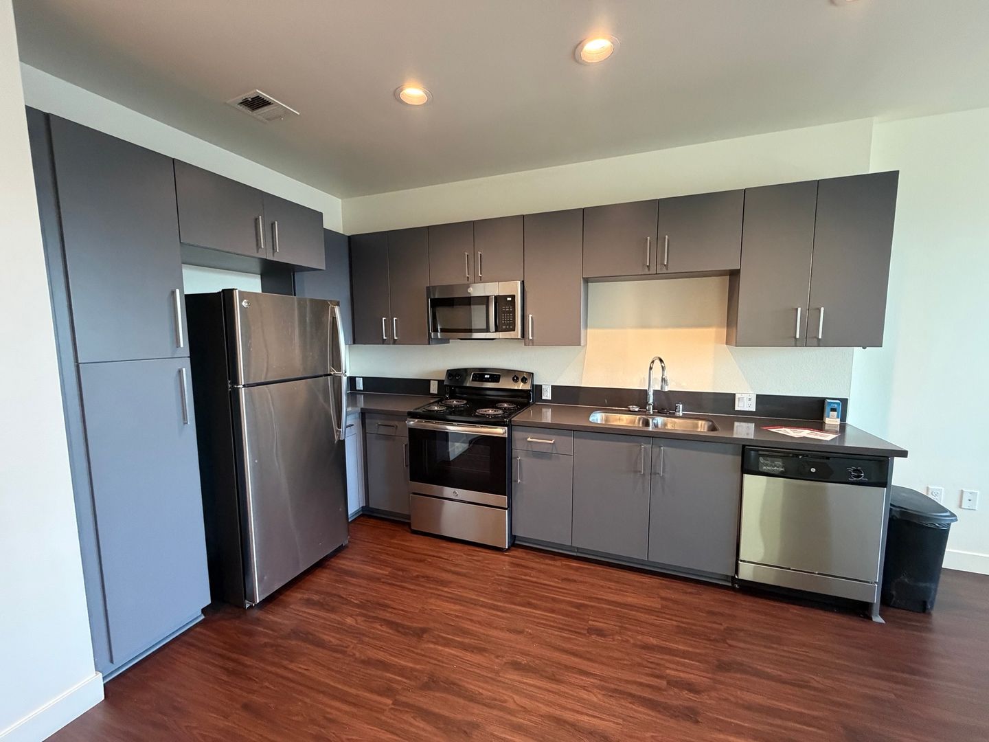 Riverside Apartment: 3050 Mission Inn Avenue