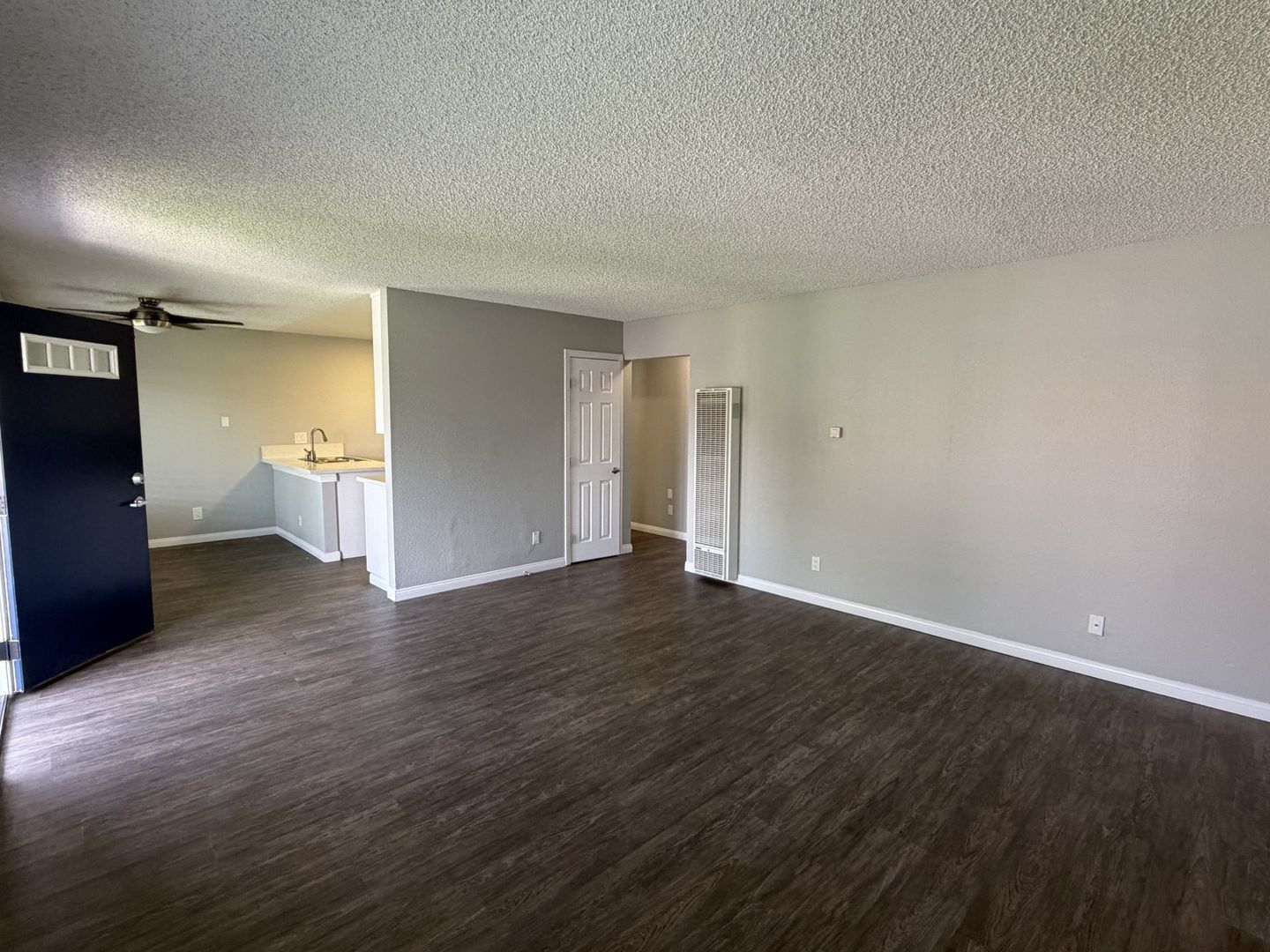 Norwalk Apartment: 12301 Studebaker Road