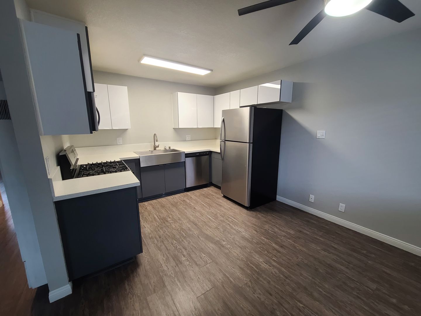 Long Beach Apartment: 1718 Ximeno Avenue