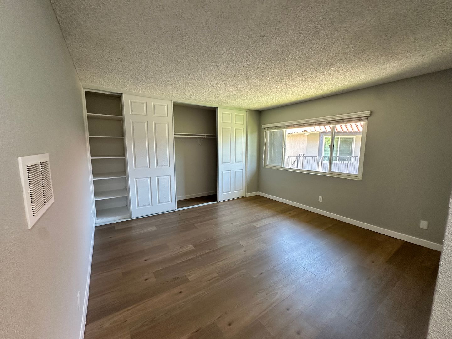 Norwalk Apartment: 12301 Studebaker Road