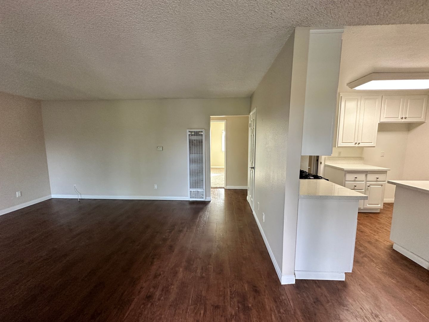 Norwalk Apartment: 12301 Studebaker Road