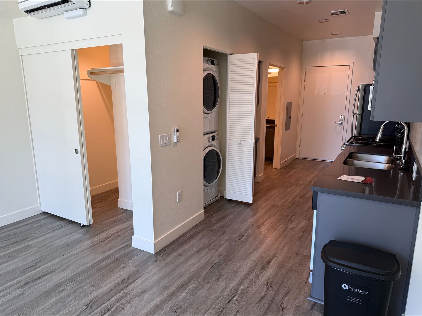 Riverside Apartment: 3050 Mission Inn Avenue