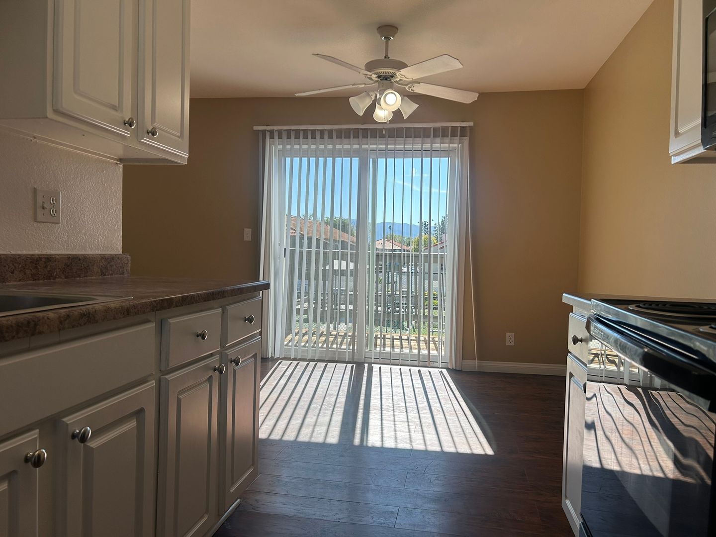 Riverside Apartment: 3957 Pierce Street