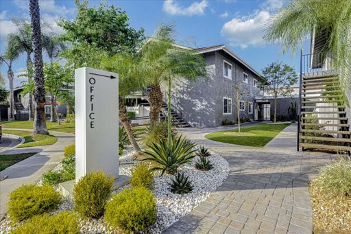 The Evergreens | 2 Bed 1 Bath Upstairs – photo 1