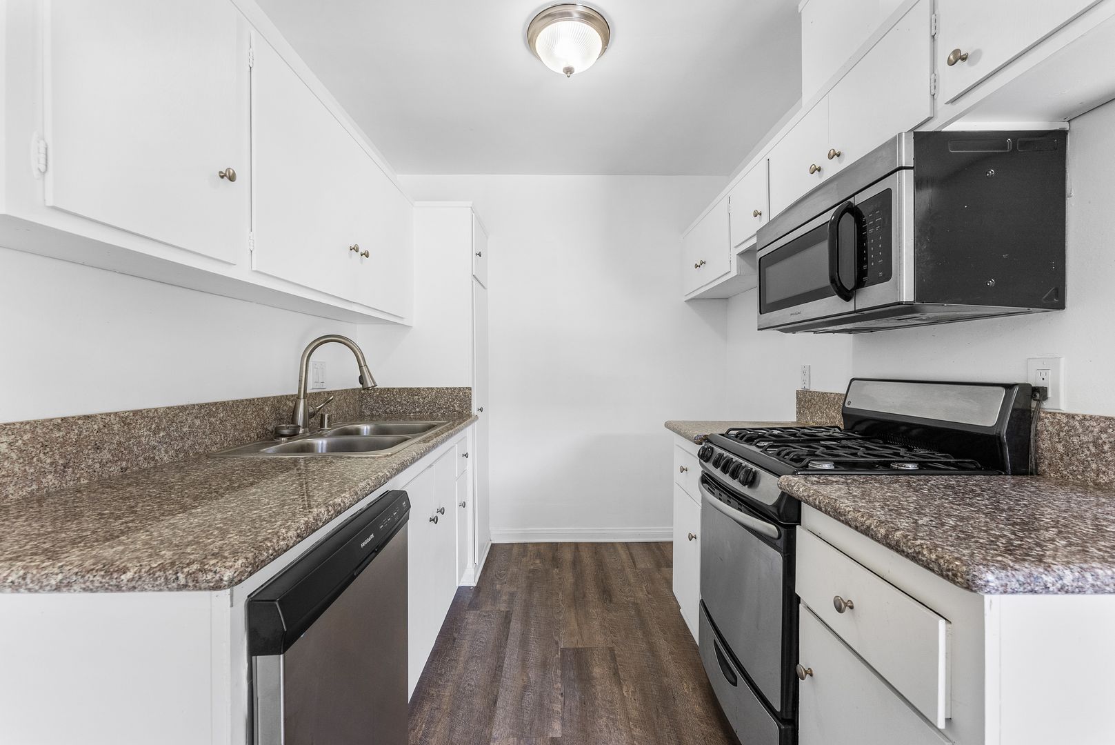 Costa Mesa Apartment: 1959-1961 Maple Ave.