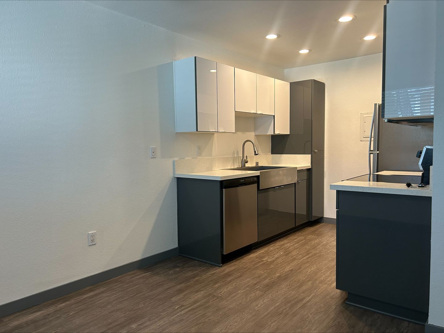 Fullerton Apartment: 2656 Associated Road