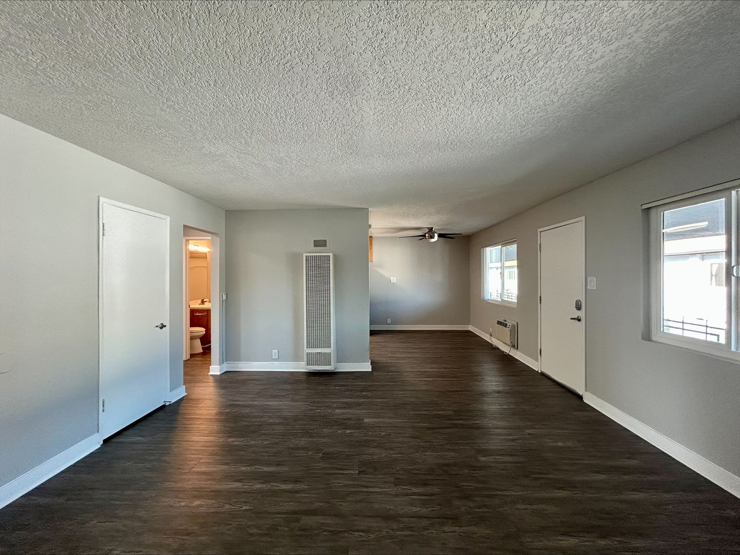 Long Beach Apartment: 1718 Ximeno Avenue