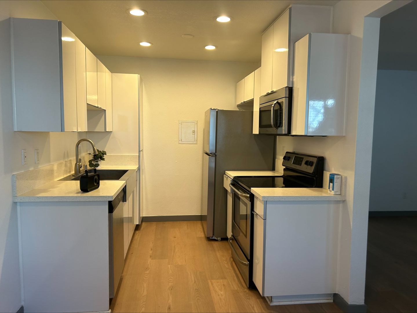 Fullerton Apartment: 2656 Associated Road