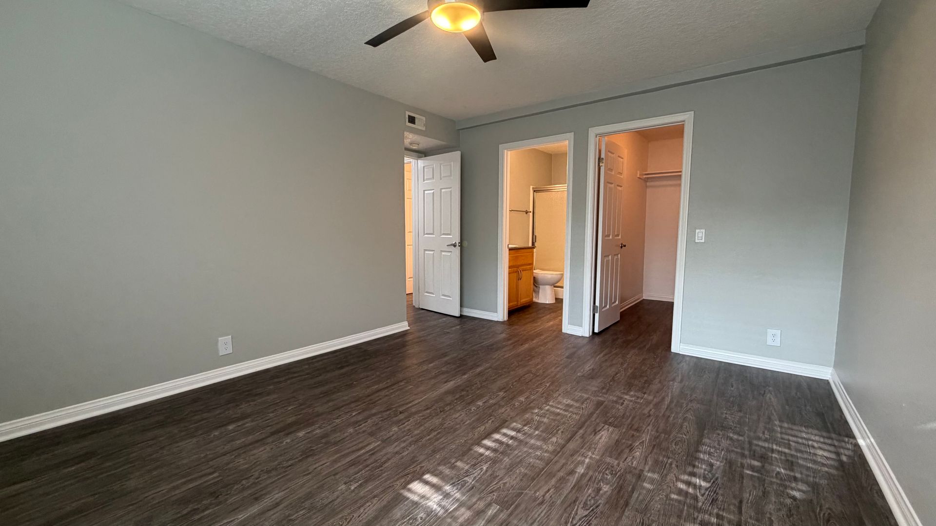 Bellflower Apartment: 14500 McNab Avenue
