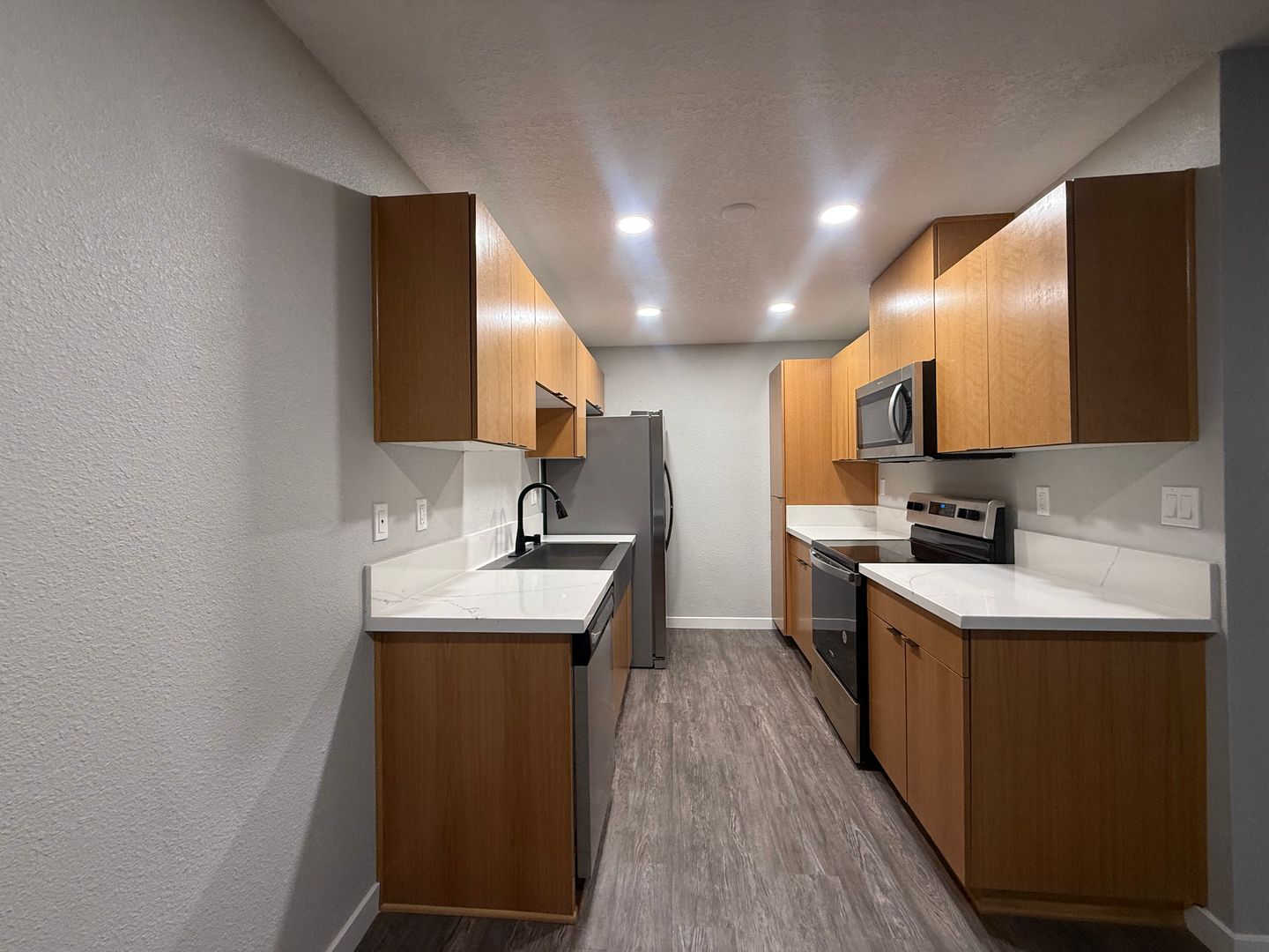 Orange Apartment: 501 E. Katella Avenue