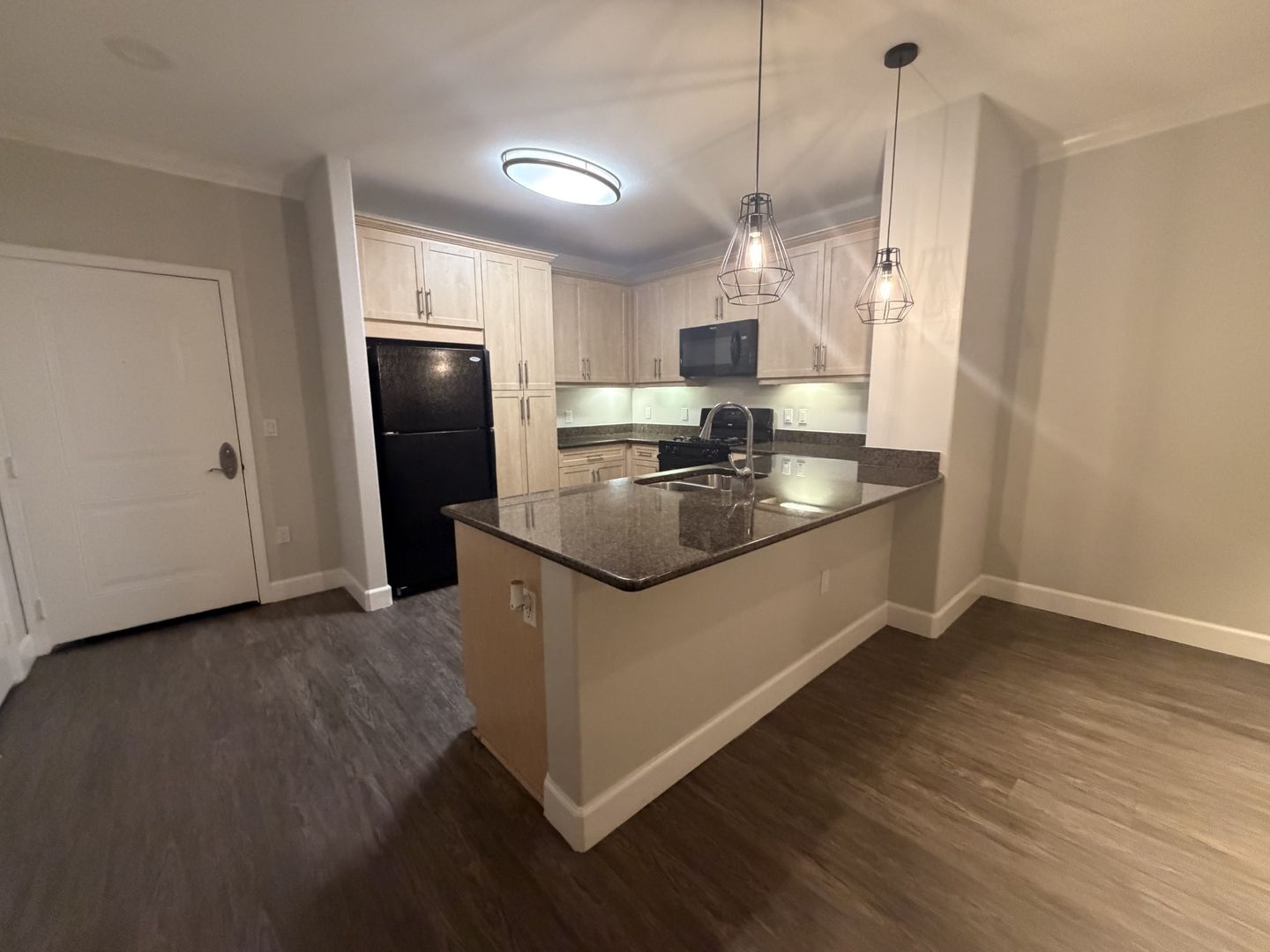 Anaheim Apartment: 2100 E. Katella Avenue