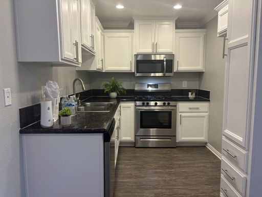 Villa Serrano | 2 Bed 1 Bath | Upstairs – photo 1