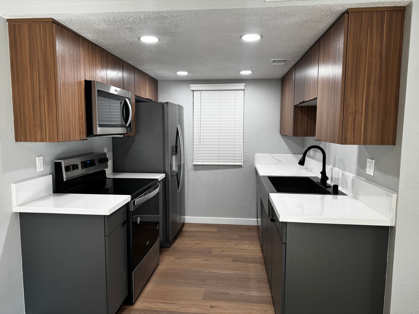 Riverside Apartment: 3957 Pierce Street