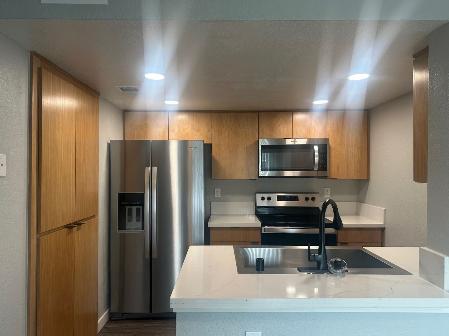 Riverside Apartment: 3957 Pierce Street