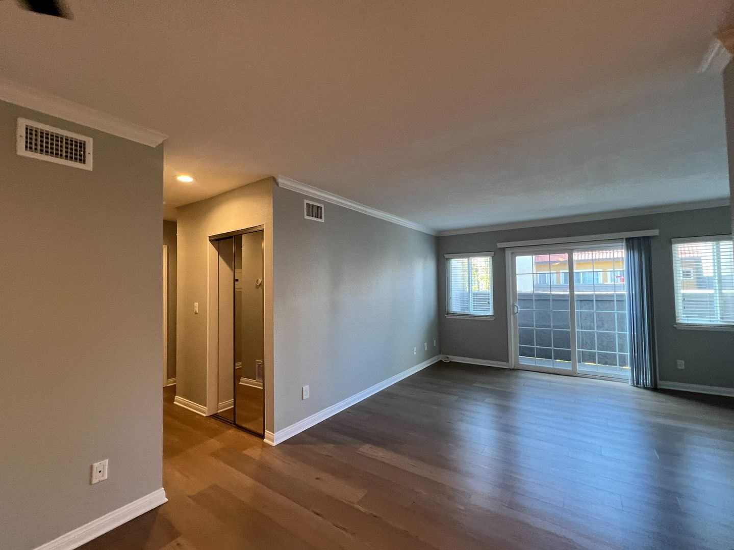 Garden Grove Apartment: 13884 Euclid Avenue