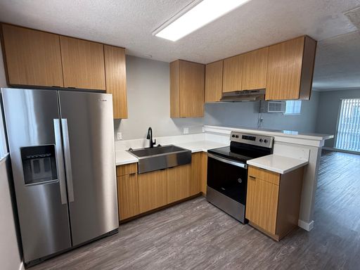 Villa Del Sol | 2 Bed 1.5 Bath | Upstairs – photo 1