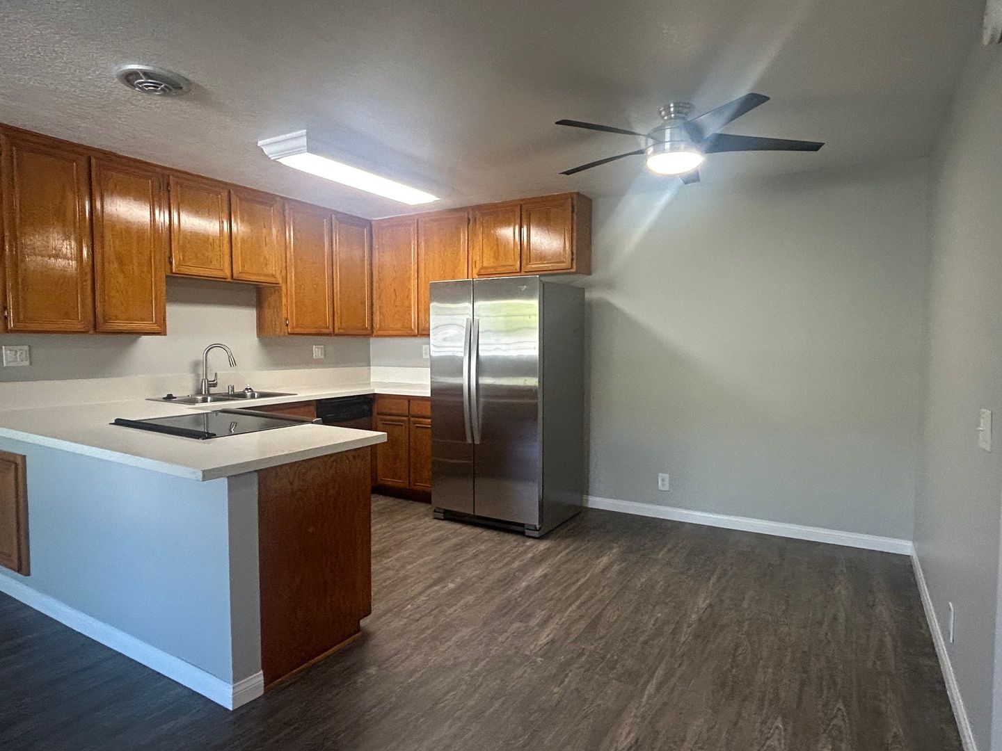 Anaheim Apartment: 2880 W. Ball Road