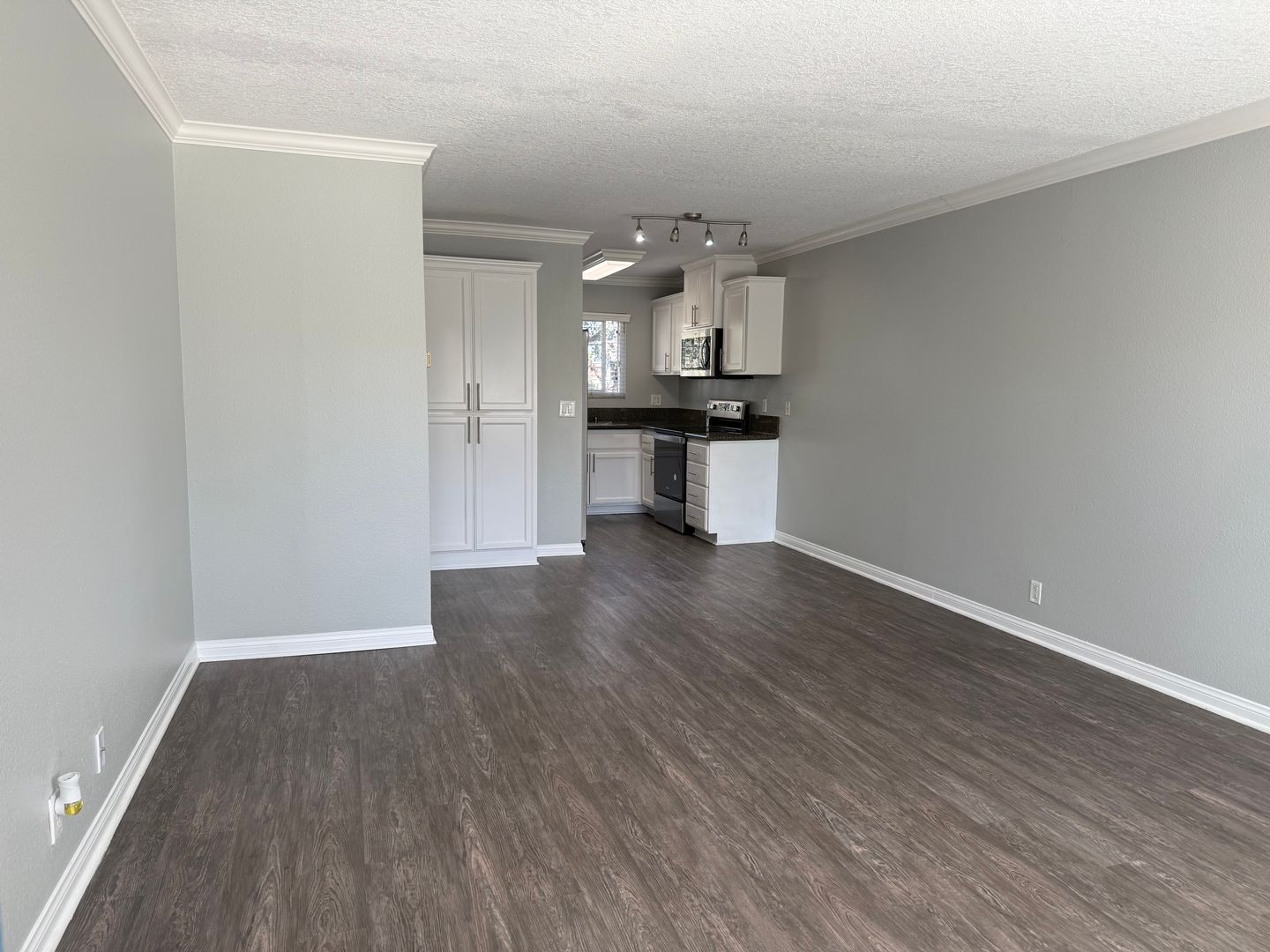 Buena Park Apartment: 7891 Oleander Cir.