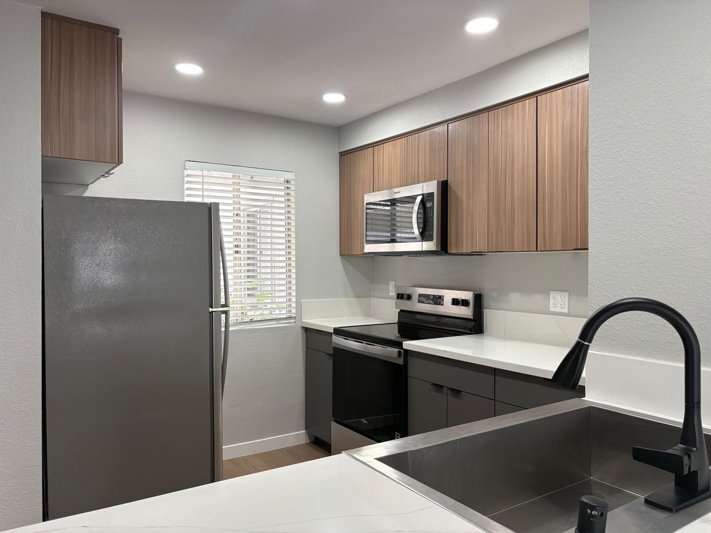 Costa Mesa Apartment: 2855 Pinecreek Drive