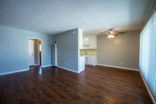 Camellia Arms | 1 Bed 1 Bath – photo 1