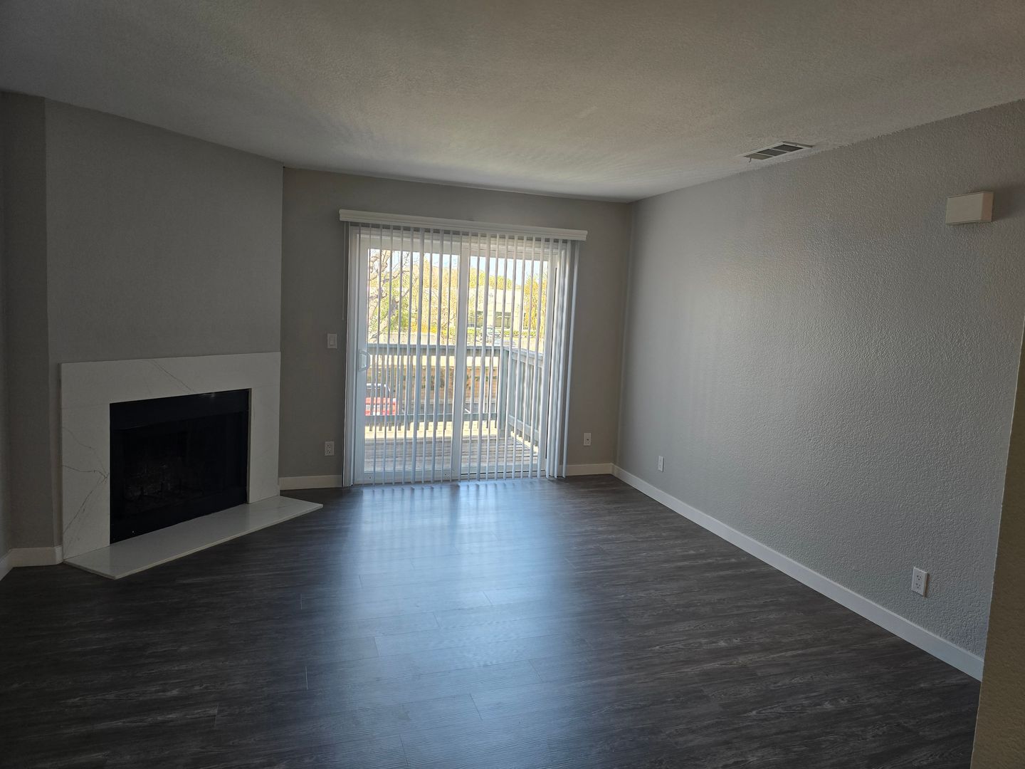 Riverside Apartment: 3957 Pierce Street