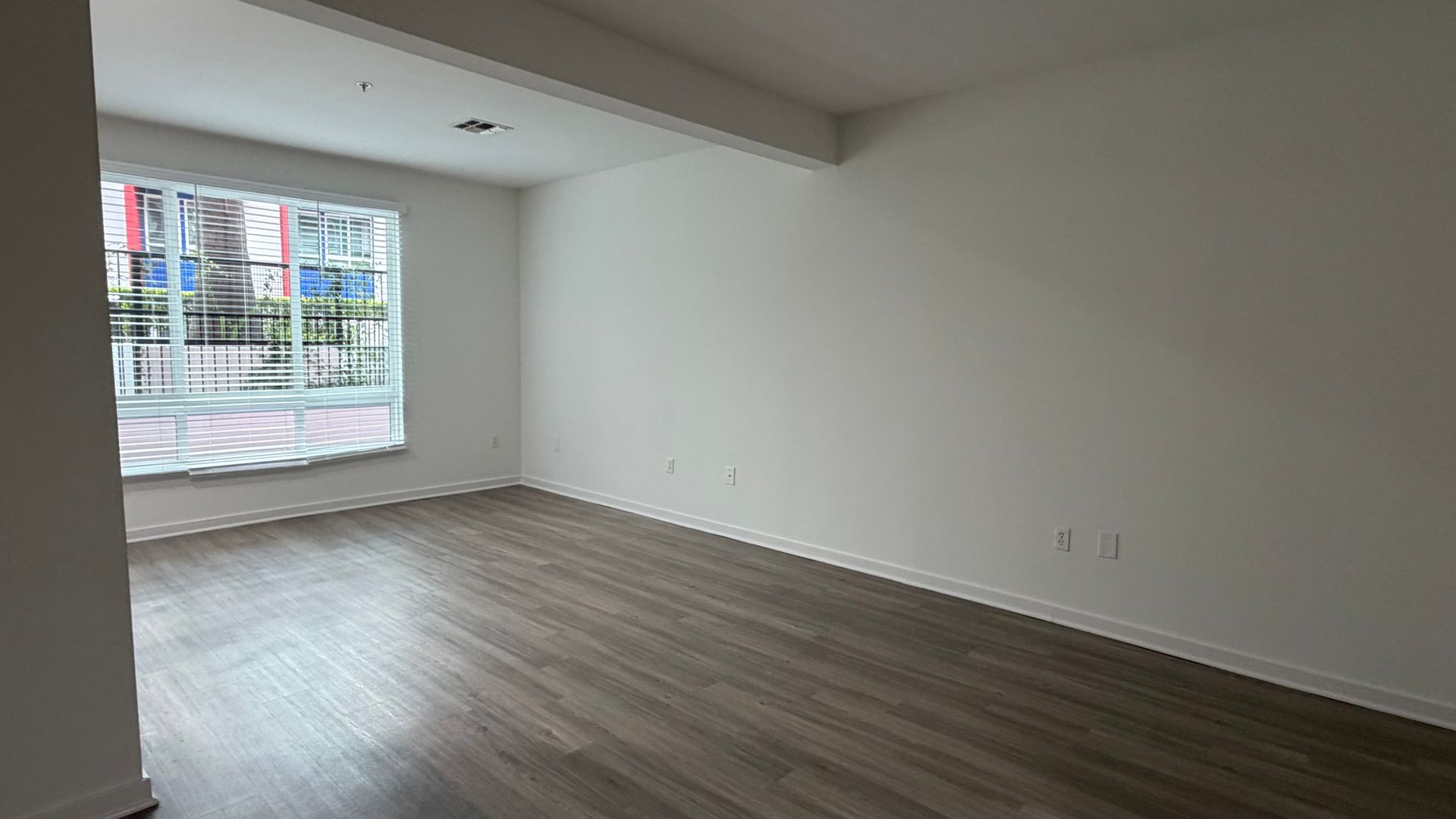 Los Angeles Apartment: 138 North Beaudry Avenue
