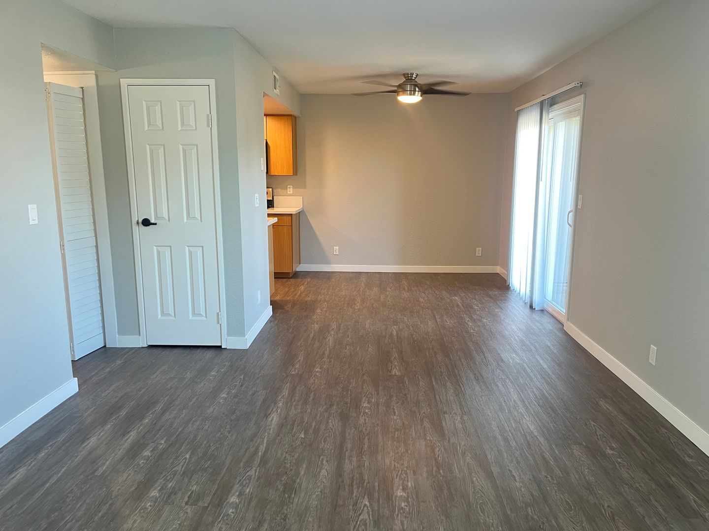 Riverside Apartment: 3957 Pierce Street