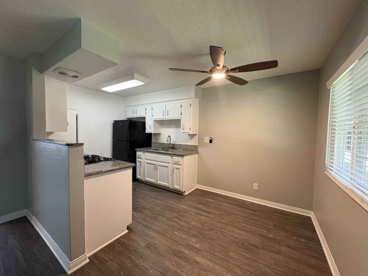 Bellflower Apartment: 16227 Eucalyptus