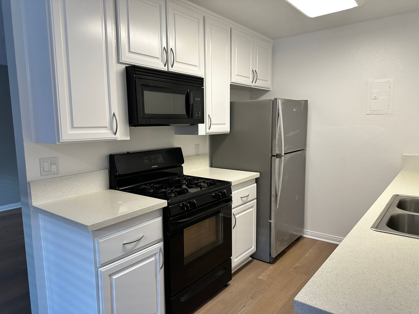 Norwalk Apartment: 12301 Studebaker Road