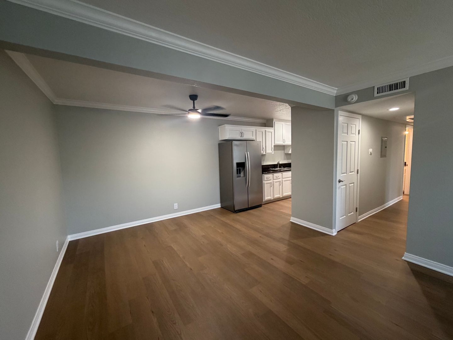 Bellflower Apartment: 14500 McNab Avenue