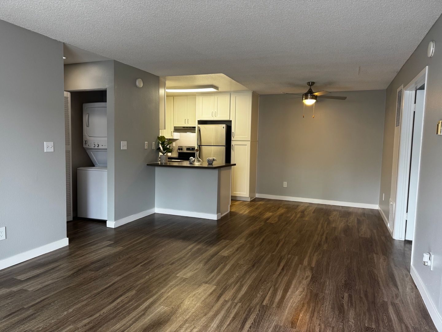 Huntington Beach Apartment: 7701 Warner Ave.