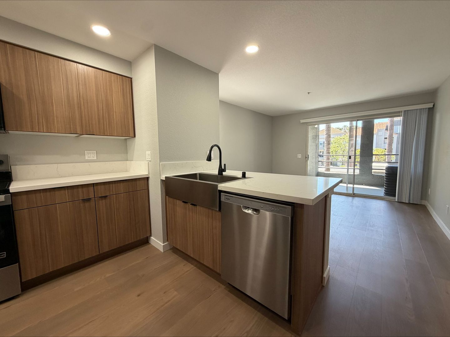 Costa Mesa Apartment: 2855 Pinecreek Drive