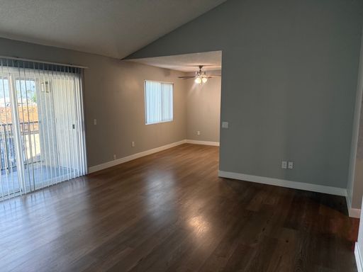 West Fifth | 2 Bed 1.5 Bath | Upstairs – photo 1