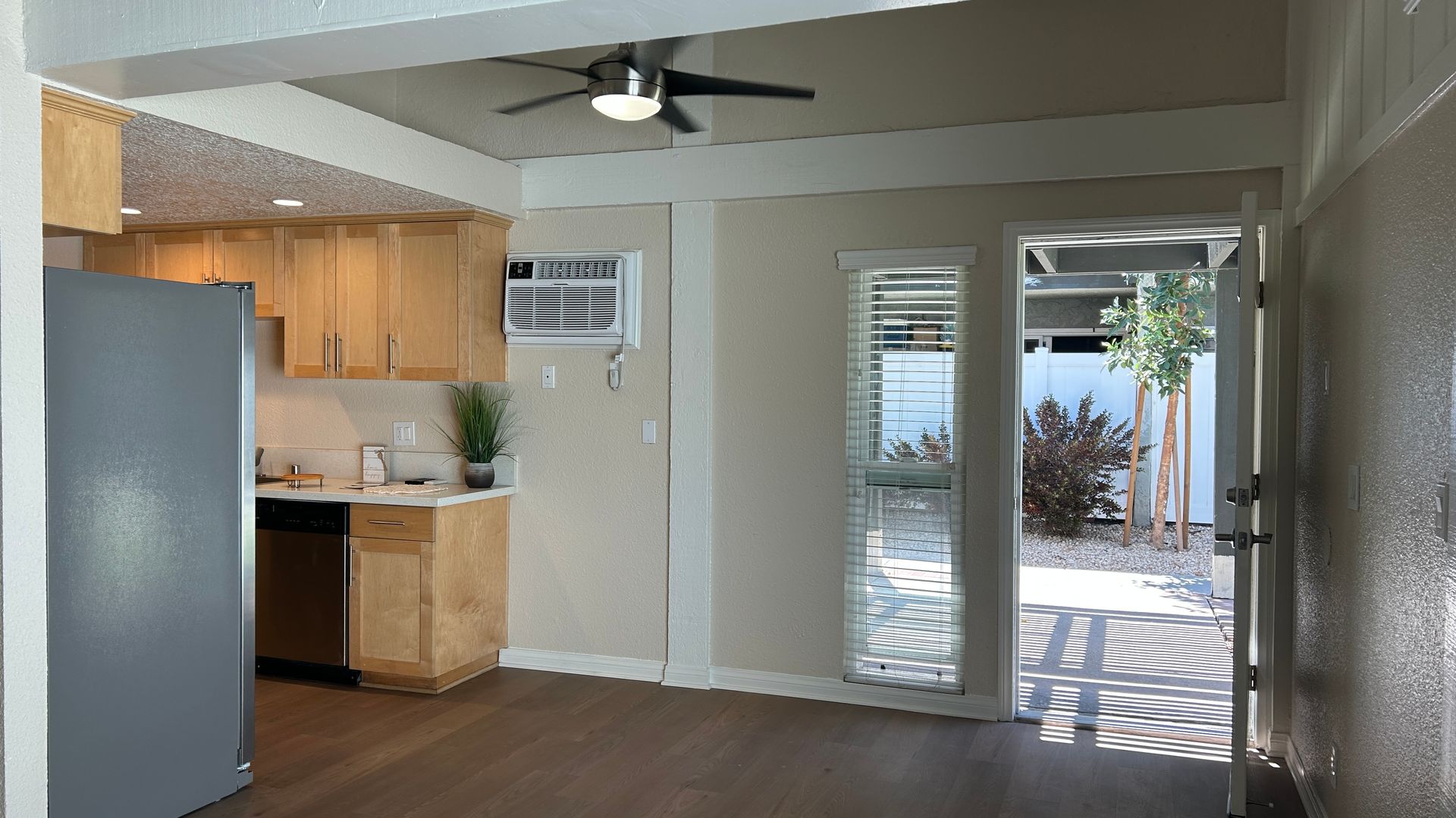 Anaheim Apartment: 2828 W. Ball Road