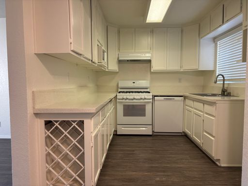 B1 Premium H | 2 Bed 1 Bath | Downstairs | Hayter