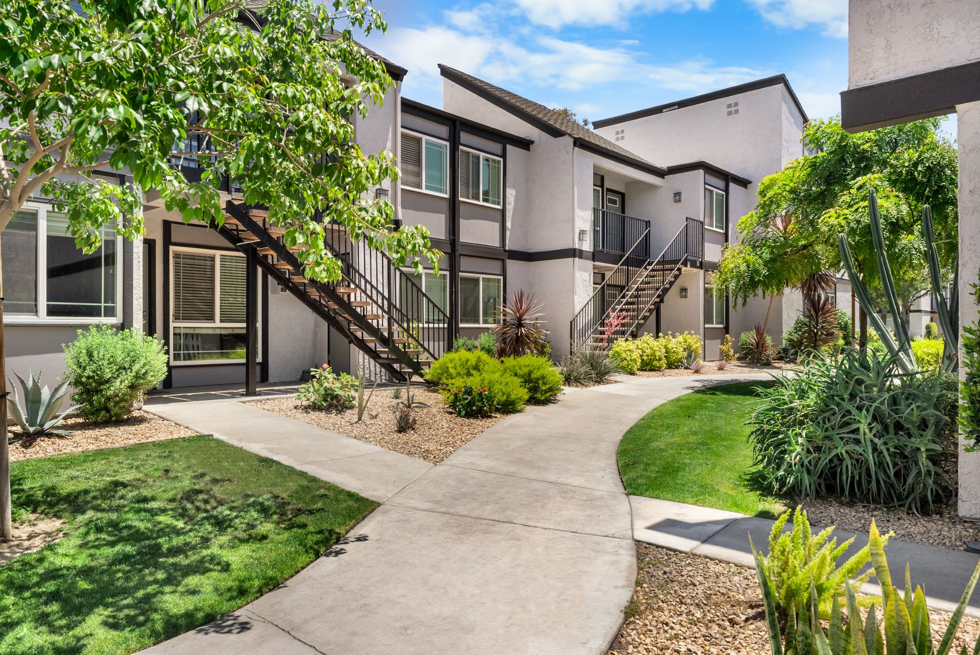 Fullerton Apartment: 1501 S. Highland Avenue