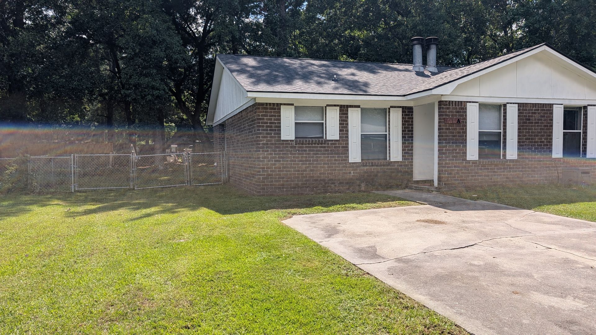 Ladson House: 171 A Hummingbird Ave