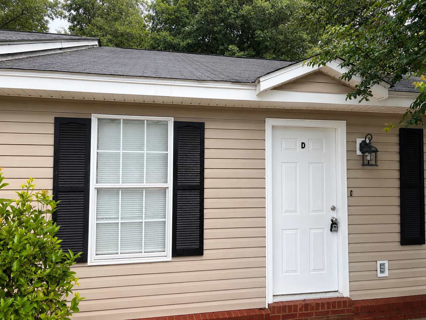 Leesburg Apartment: 107 D Winding Way
