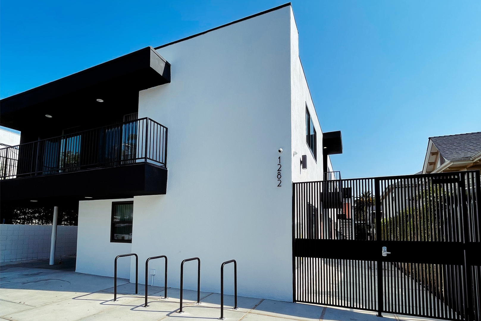 Los Angeles Apartment: 1282 West 29th Street