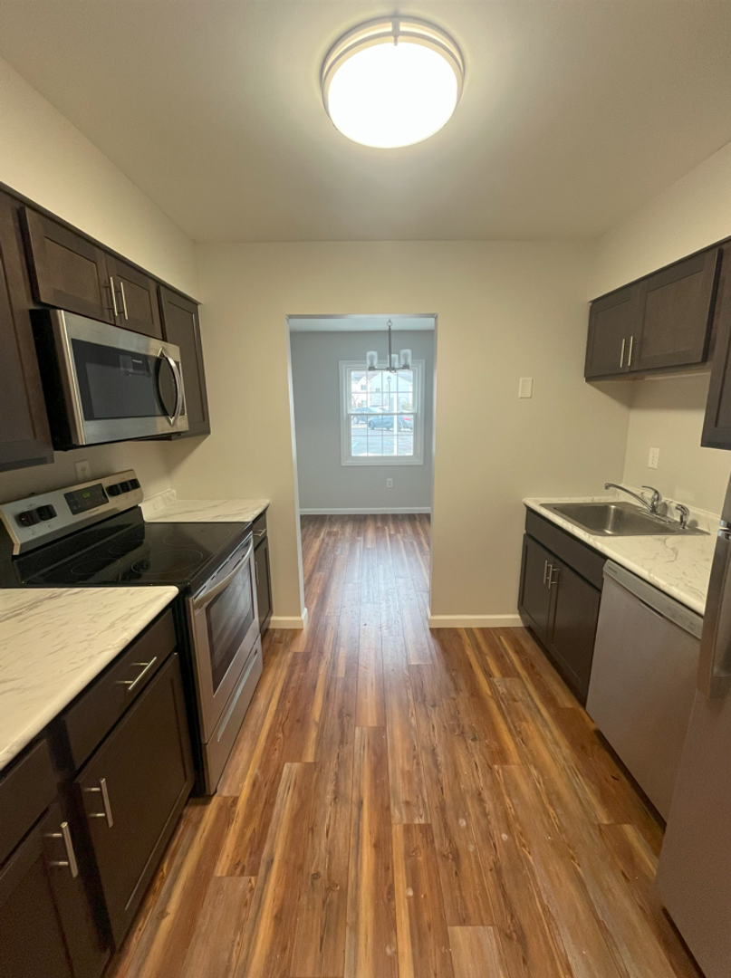 Delmar Apartment: 1 Juniper Drive