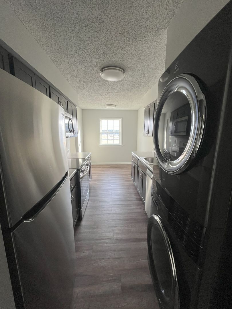 Delmar Apartment: 1 Juniper Drive