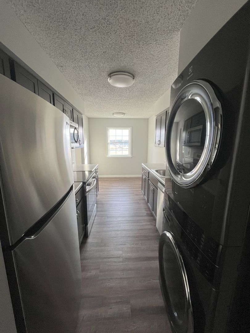 Delmar Apartment: 1 Juniper Drive