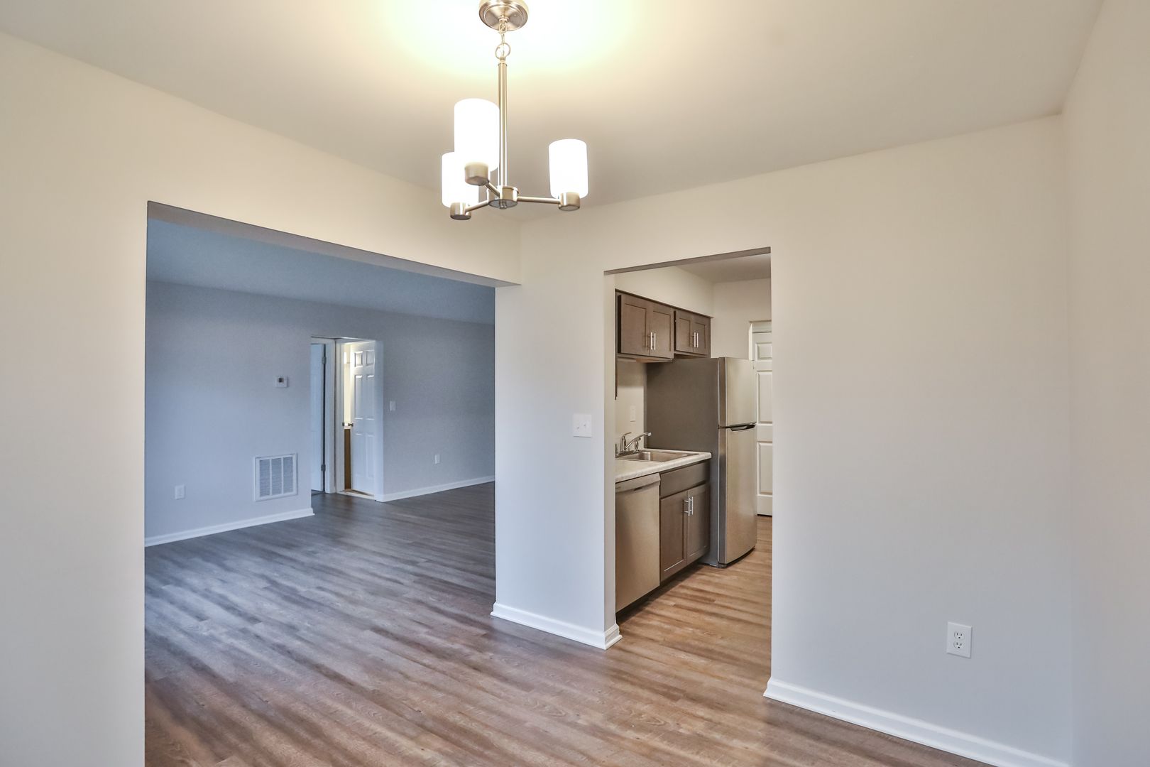 Delmar Apartment: 1 Juniper Drive