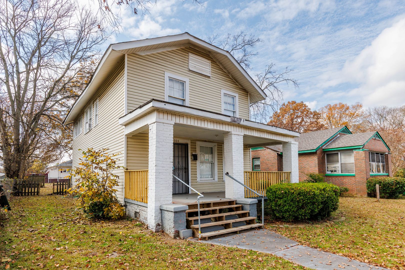 Birmingham House: 304 12th Street SW