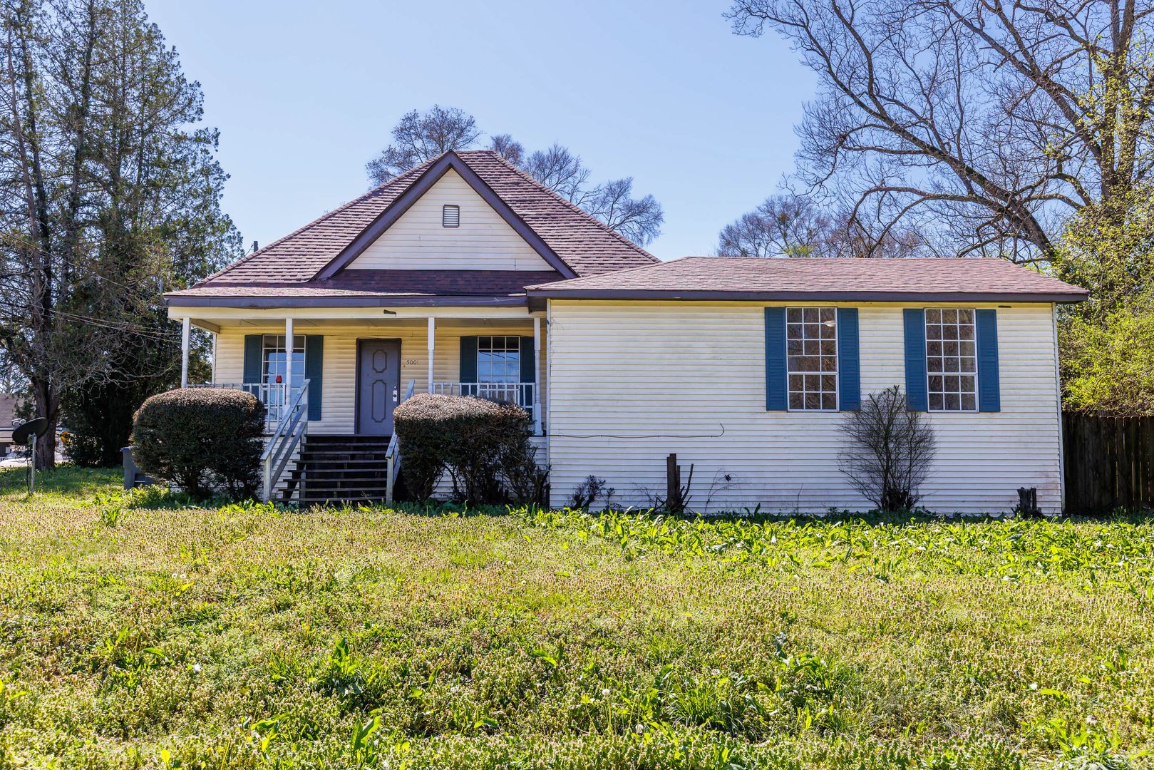 Adamsville House: 208 Spring St