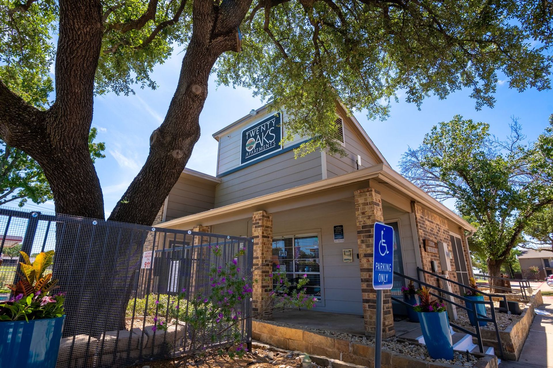 Arlington Apartment: 5620 S Cooper St